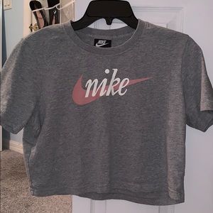 NWOT Nike Crop Top